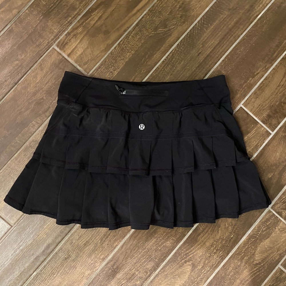 Lululemon Athletica Ruffle Tennis Skirt (Black)